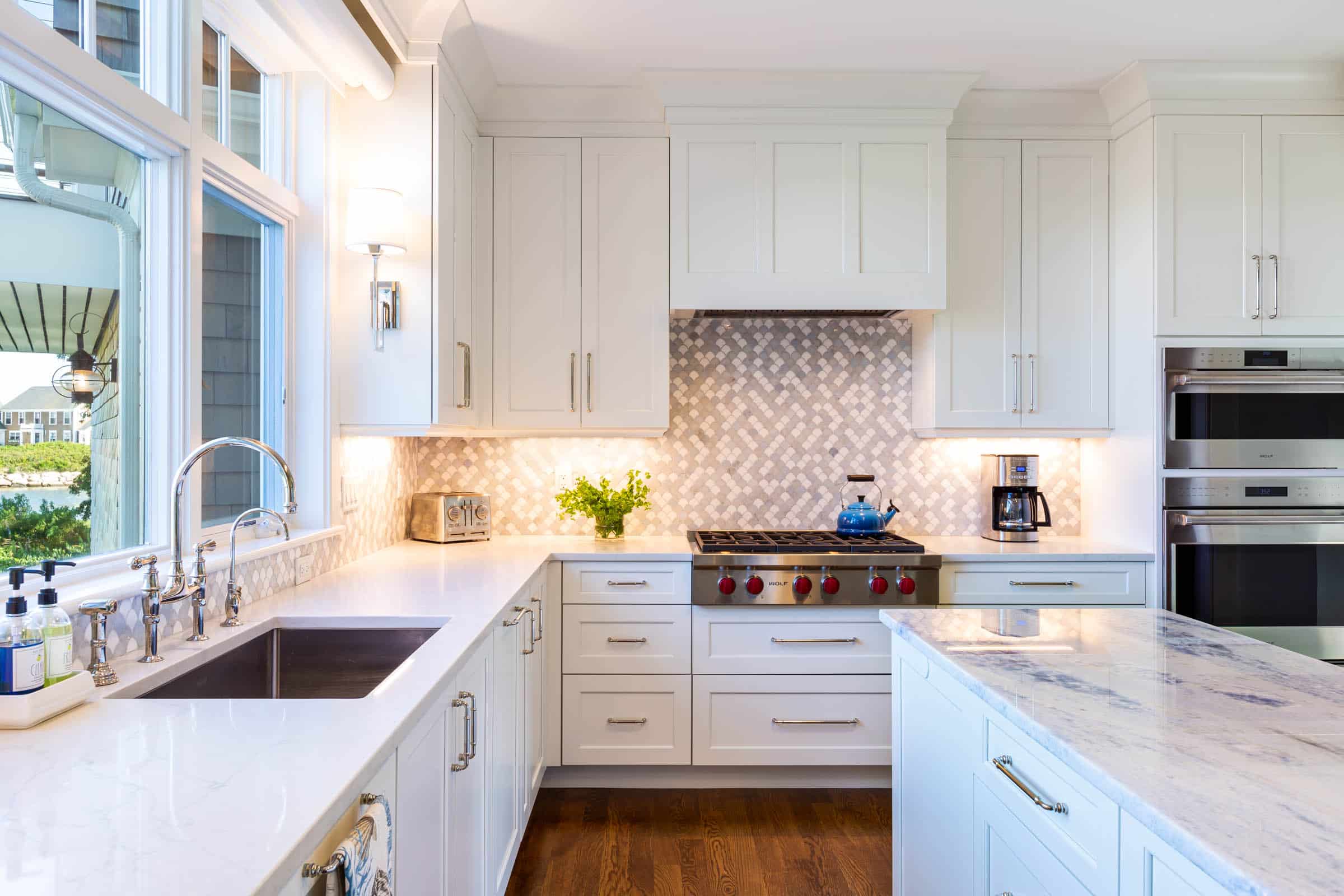 Everything You Need to Know About Stone Backsplashes